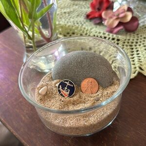 Lapel pin. Nantucket Island Original